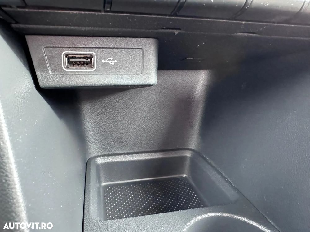 Skoda RAPID 1.0 TSI Ambition - 23