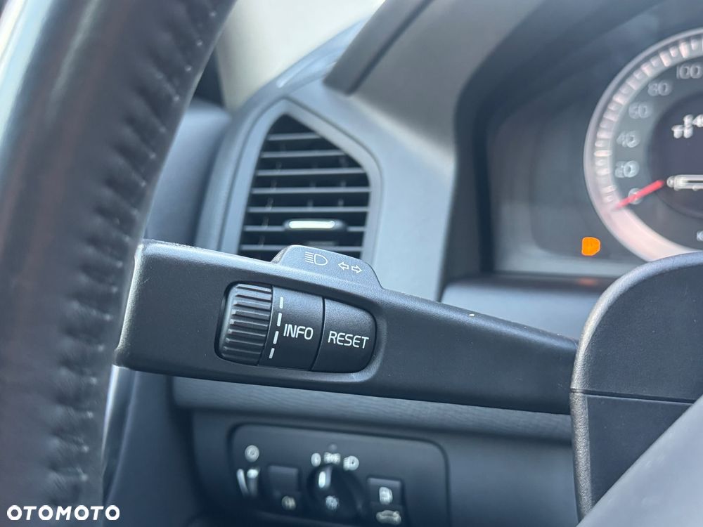Volvo XC 60 D5 AWD Edition Pro - 22