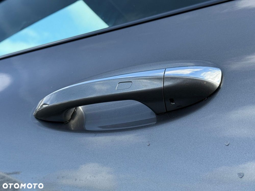 Mercedes-Benz CLA - 10