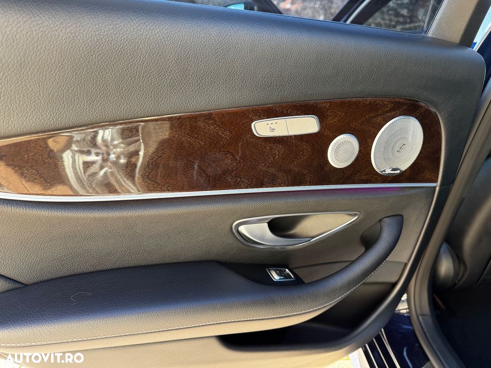 Mercedes-Benz E 350 D 9G-TRONIC AMG Line - 9