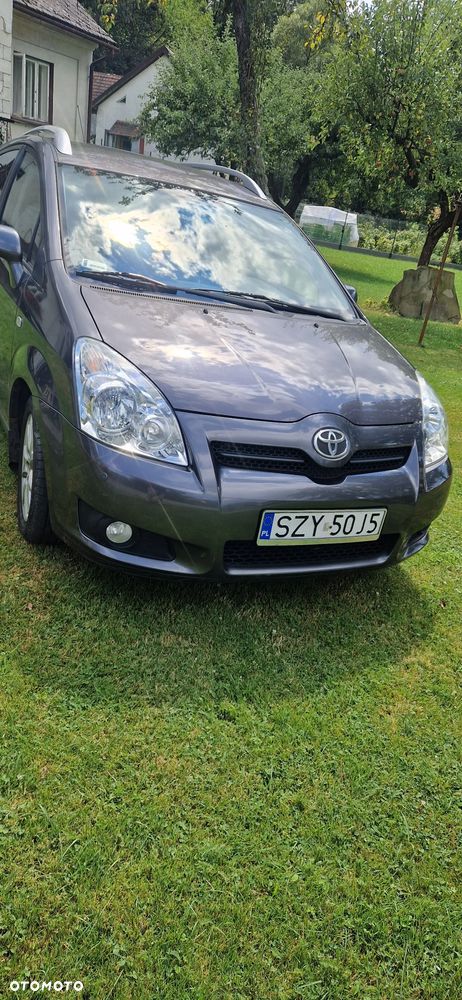 Toyota Corolla Verso 2.2 D-4D Premium - 4