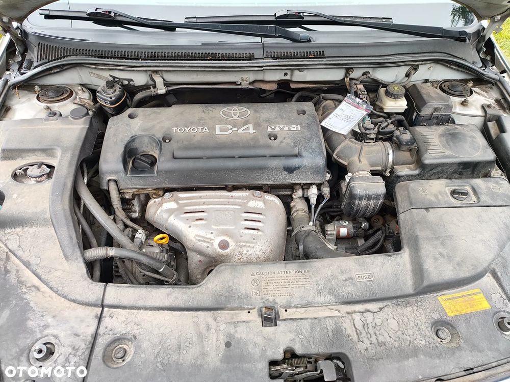 Toyota Avensis 2.0 VVT-i Sol - 10