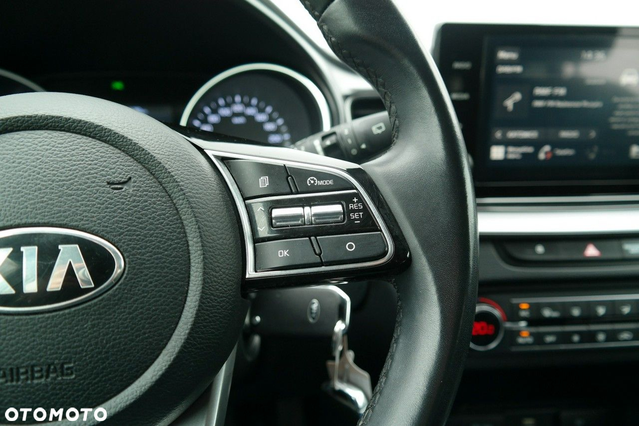 Kia Ceed - 16