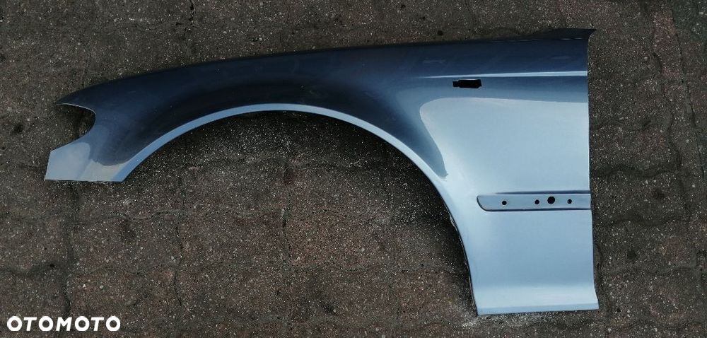 Błotnik przód lewy BMW E46 LIFT STAHLBLAU - 1
