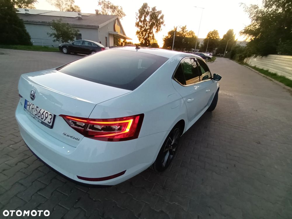Skoda Superb 2.0 TDI Ambition DSG7 - 2