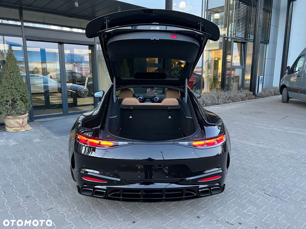 Mercedes-Benz AMG GT 63 4MATIC+ - 24