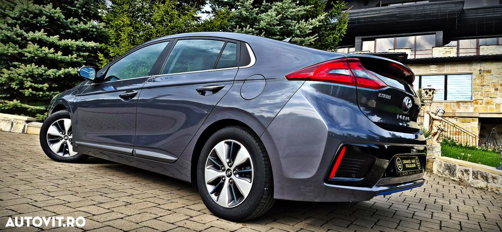 Hyundai IONIQ 1.6 GDI Premium - 18