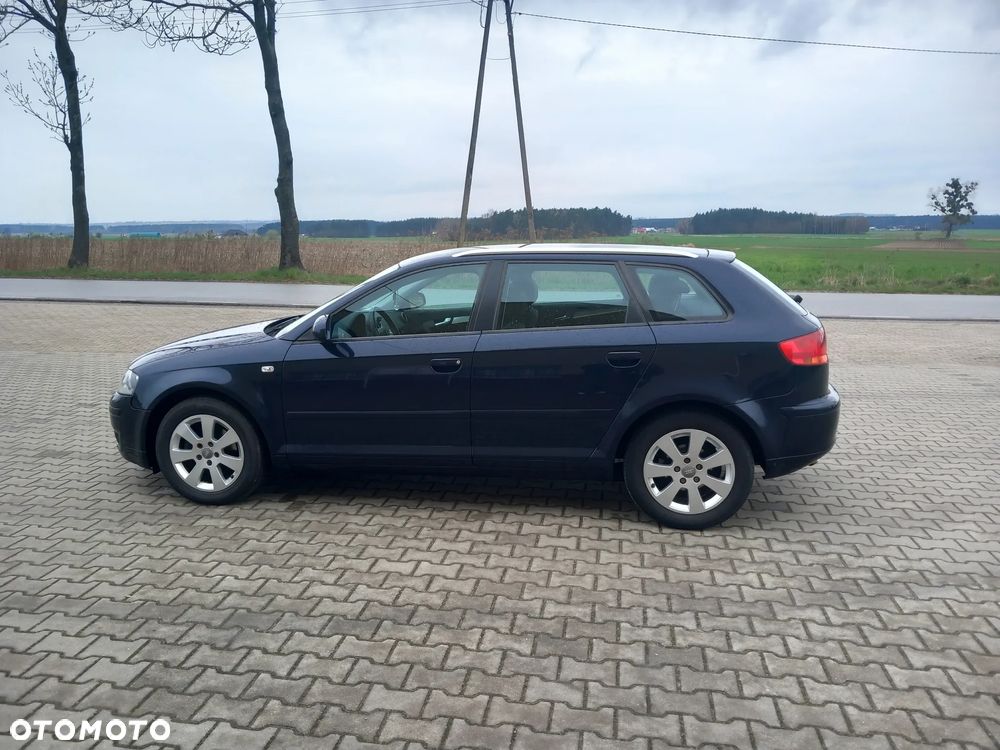 Audi A3 Sportback - 3