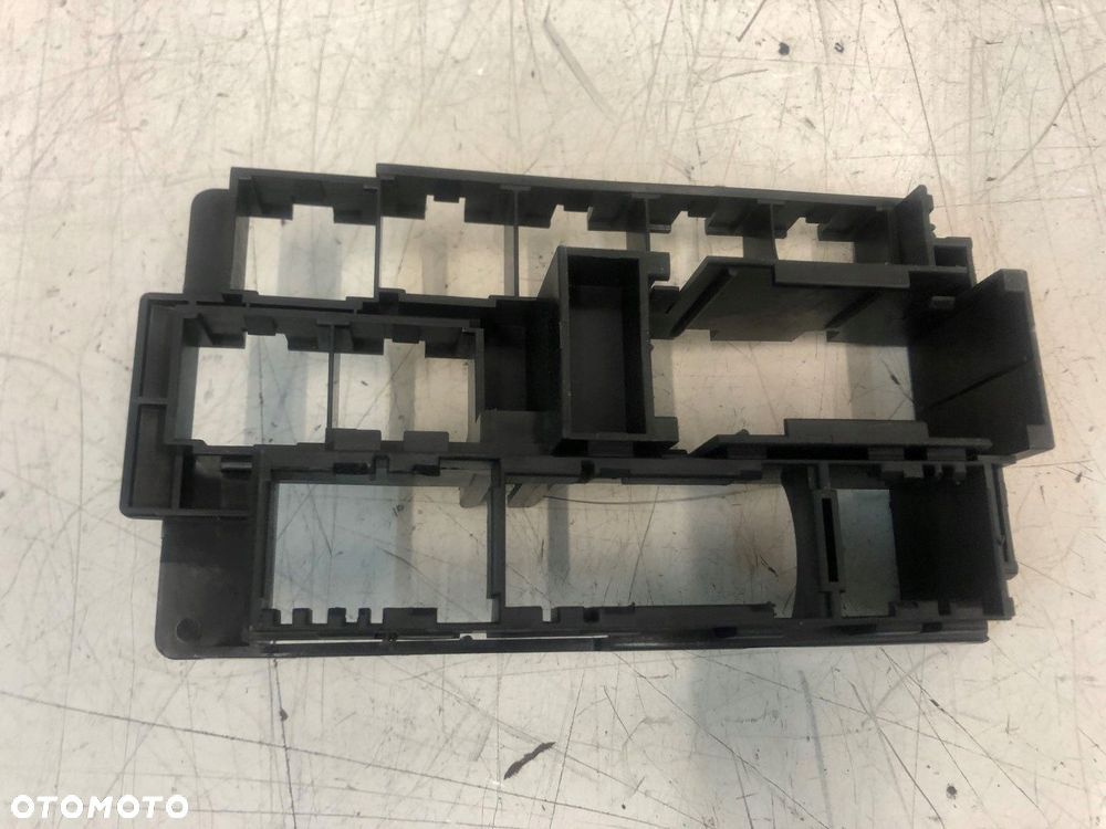 podstawa skrzynki bezpieczników mercedes r129 a245 - 7