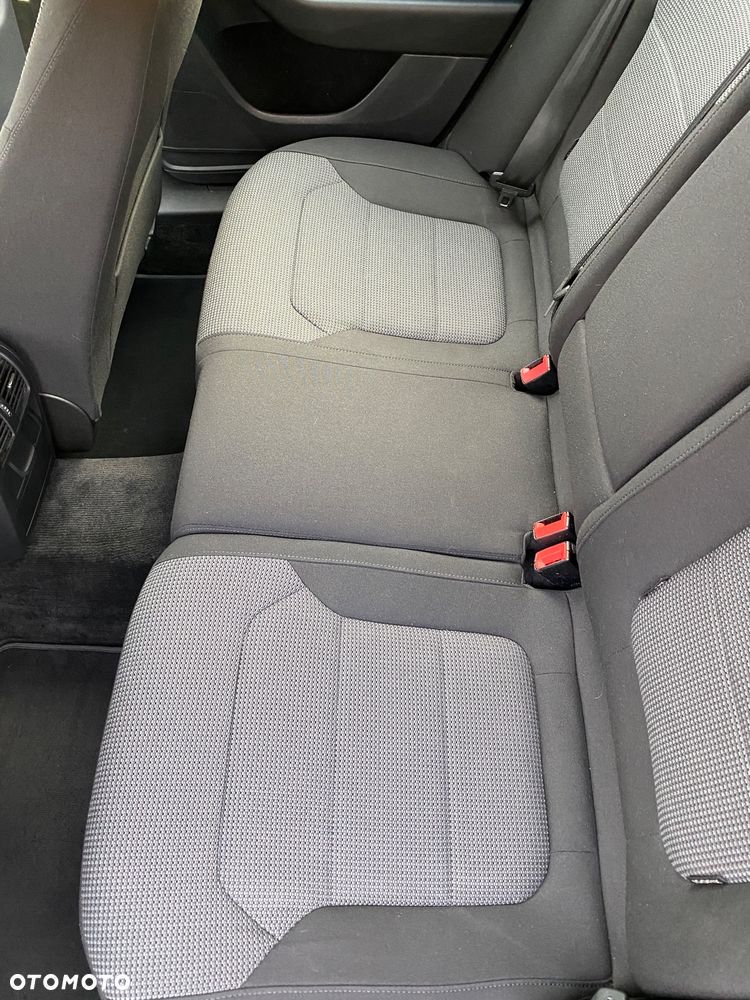 Volkswagen Passat 2.0 TDI DSG BlueMotion Technology Comfortline - 13