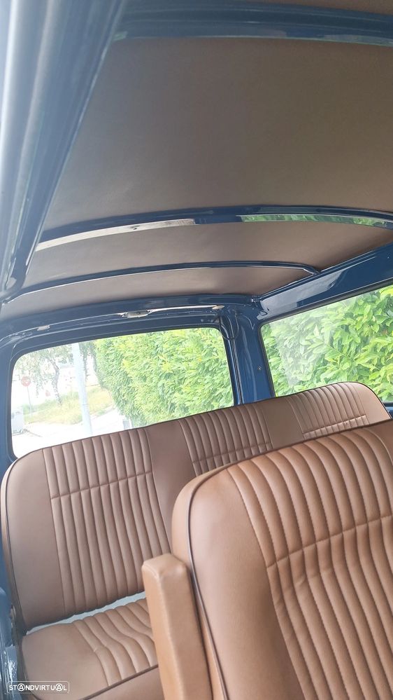 Toyota HiAce - 7