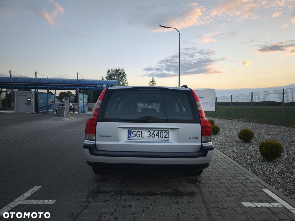 Volvo V70 2.4 - 13