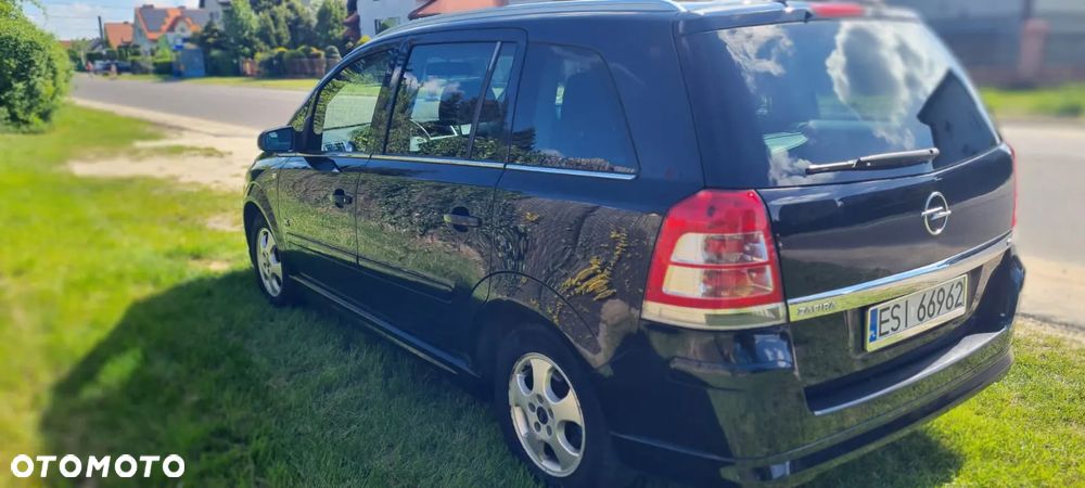 Opel Zafira - 14