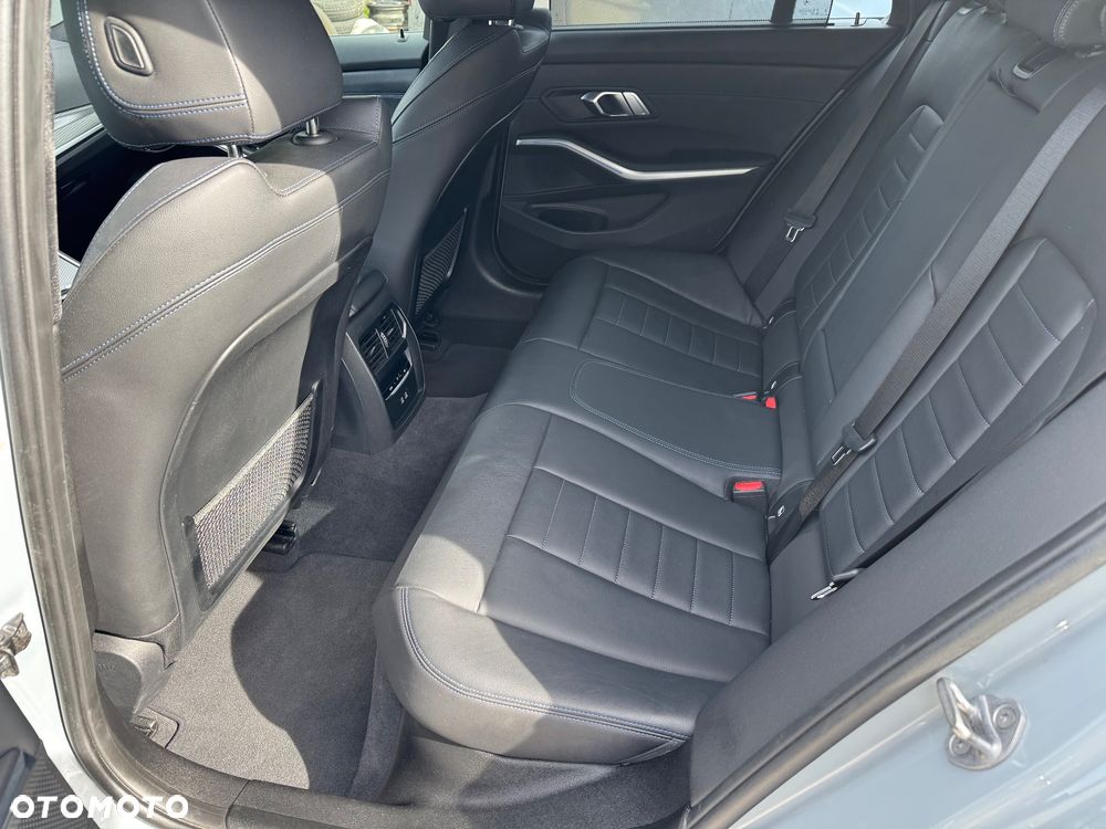 BMW Seria 3 - 8