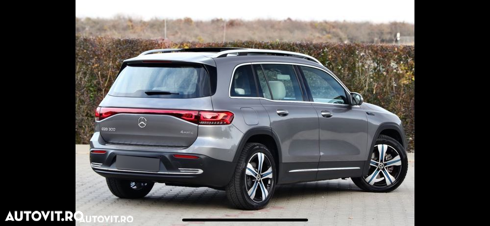 Mercedes-Benz EQB 300 4MATIC - 2