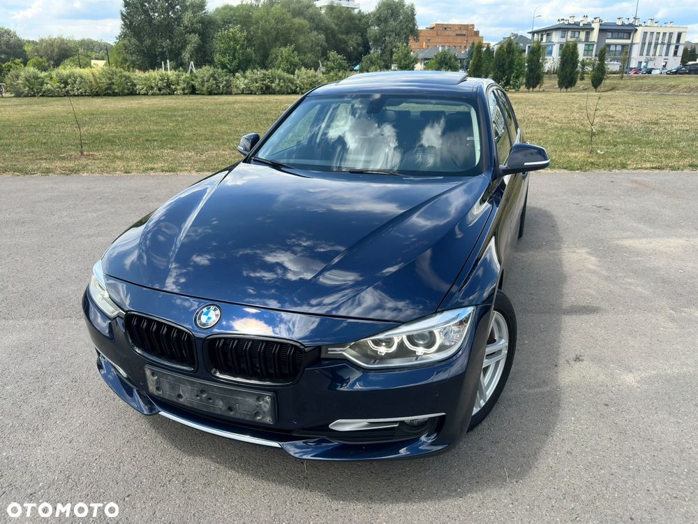 BMW Seria 3 320d Luxury Line - 30