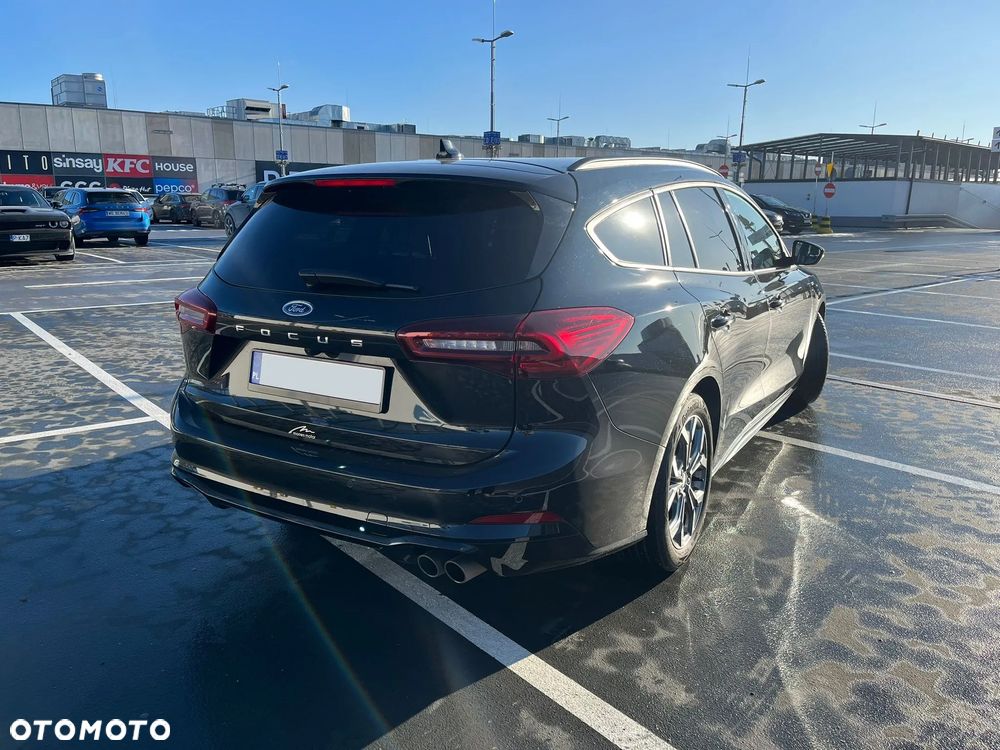 Ford Focus 1.0 EcoBoost Hybrid ST-LINE X - 10