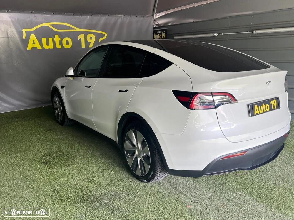 Tesla Model Y — fotografia 6