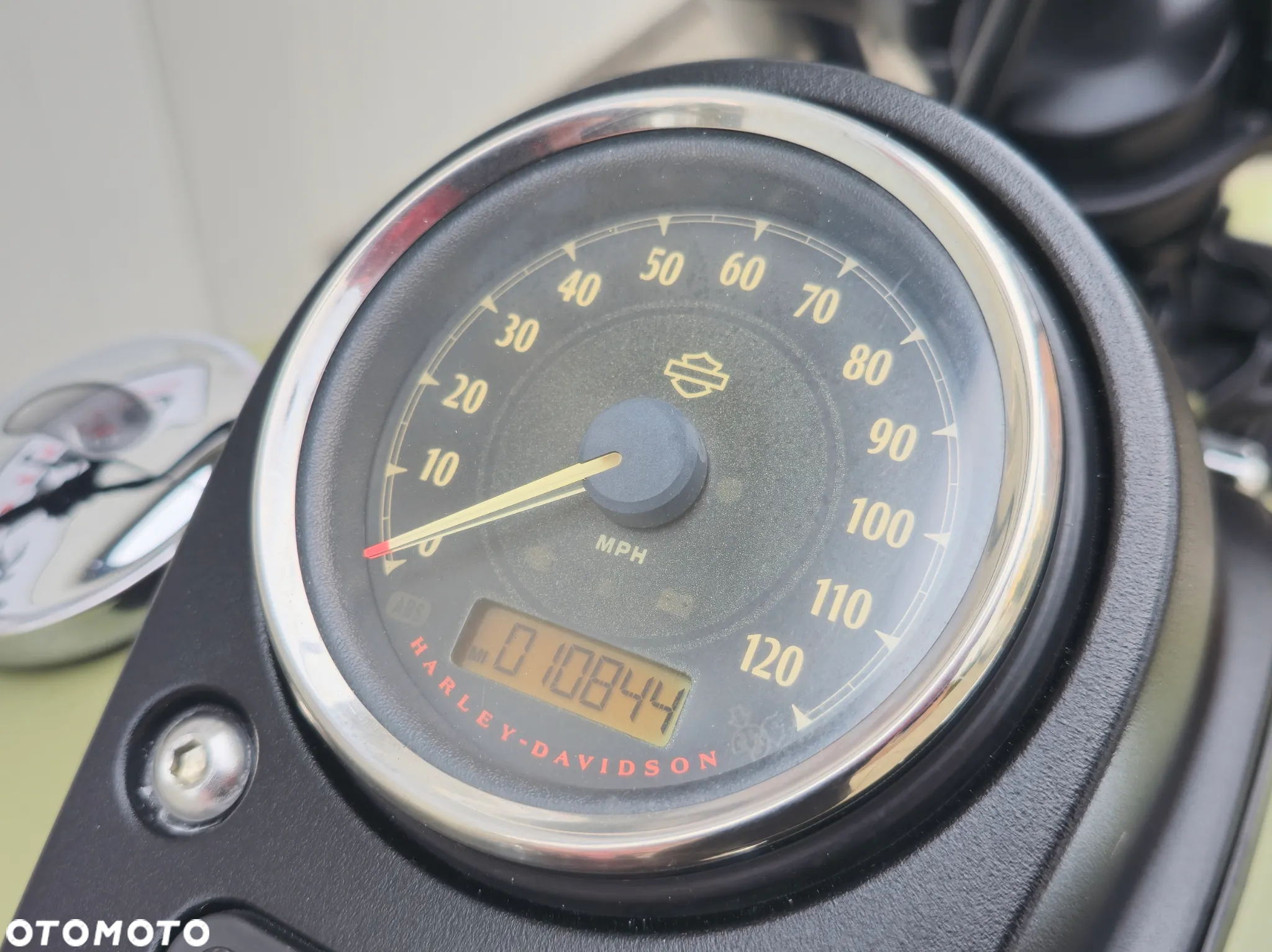 Harley-Davidson Dyna Street Bob - 8