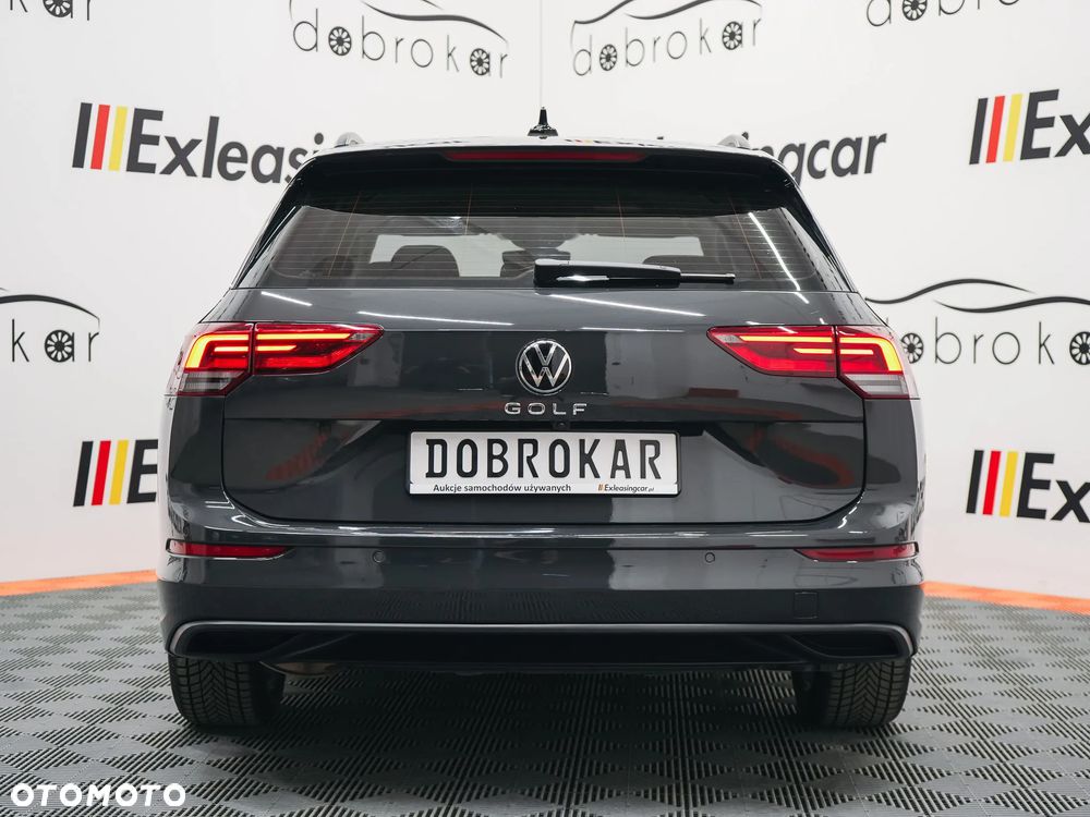 Volkswagen Golf - 10