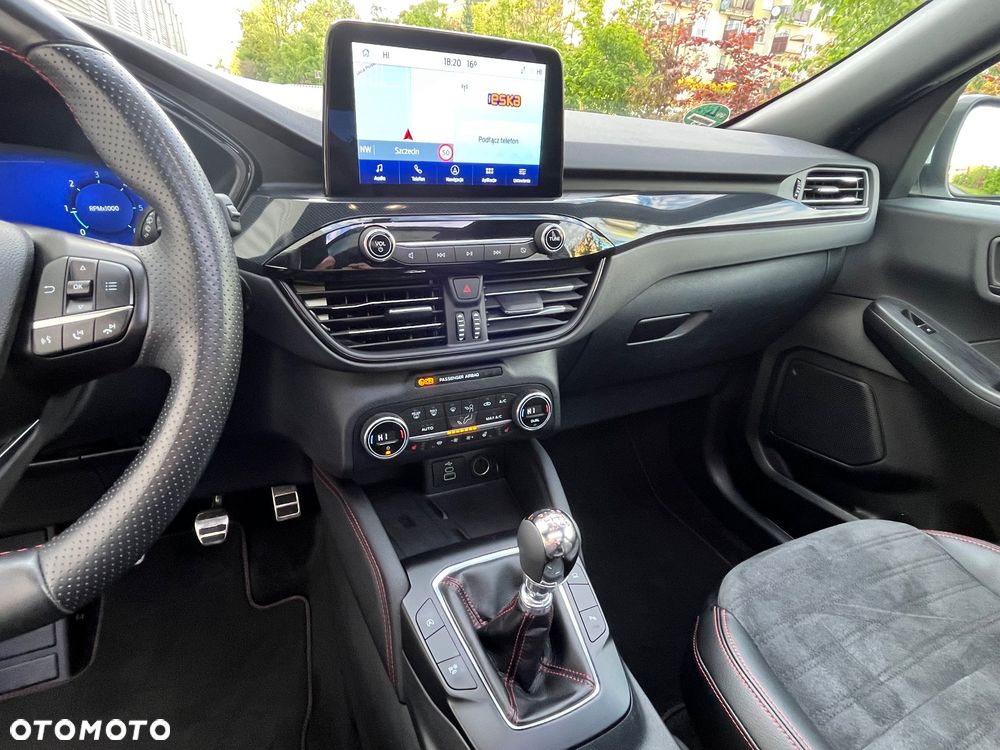 Ford Kuga 2.0 EcoBlue Hybrid ST-LINE X - 26