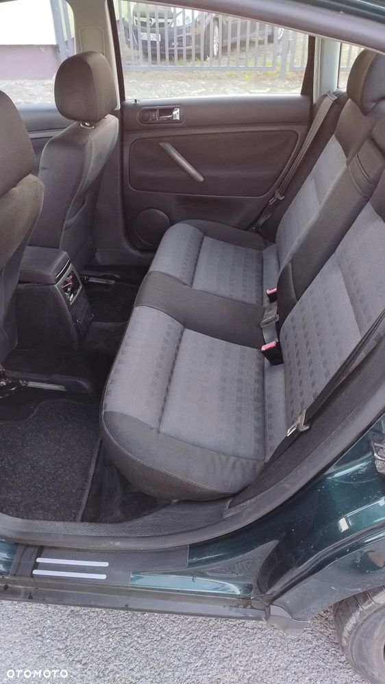 Volkswagen Passat 2.0 Comfortline - 9
