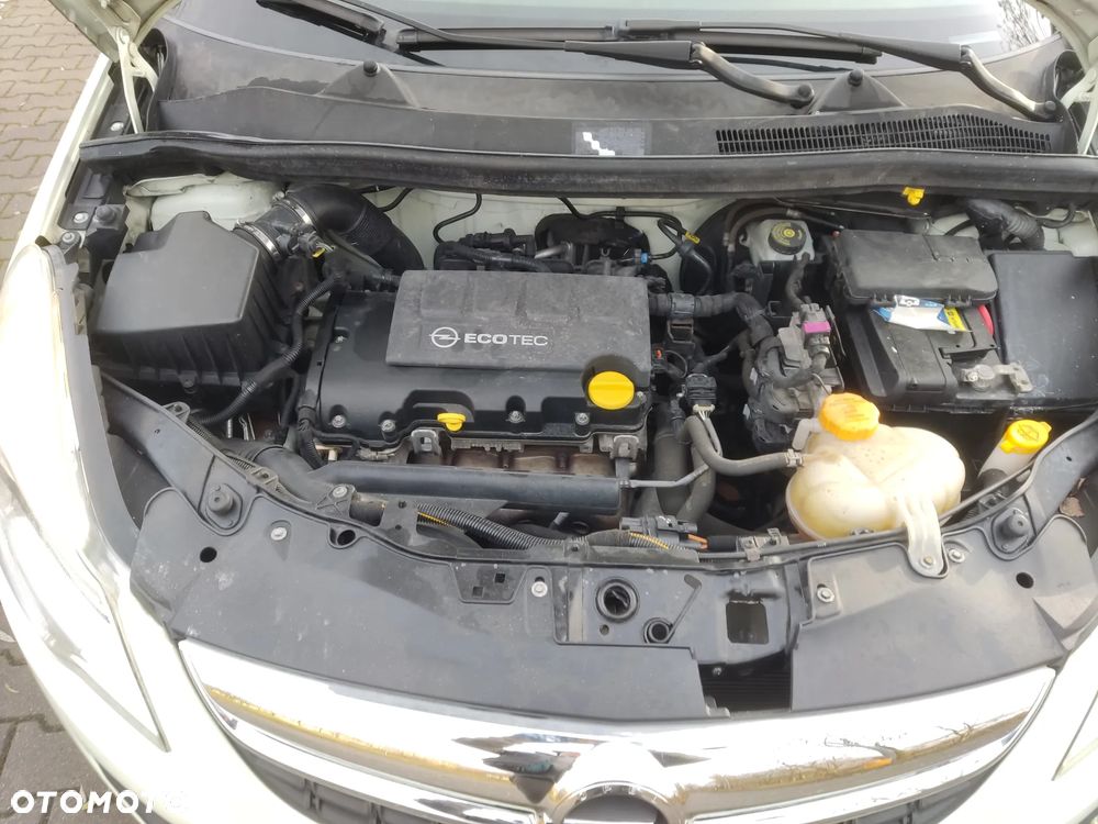 Opel Corsa 1.2 16V Cosmo - 23