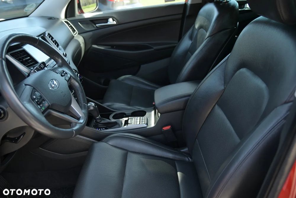 Hyundai Tucson blue 1.7 CRDi 2WD DCT Premium - 24