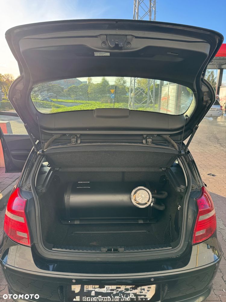 BMW Seria 1 116i - 14