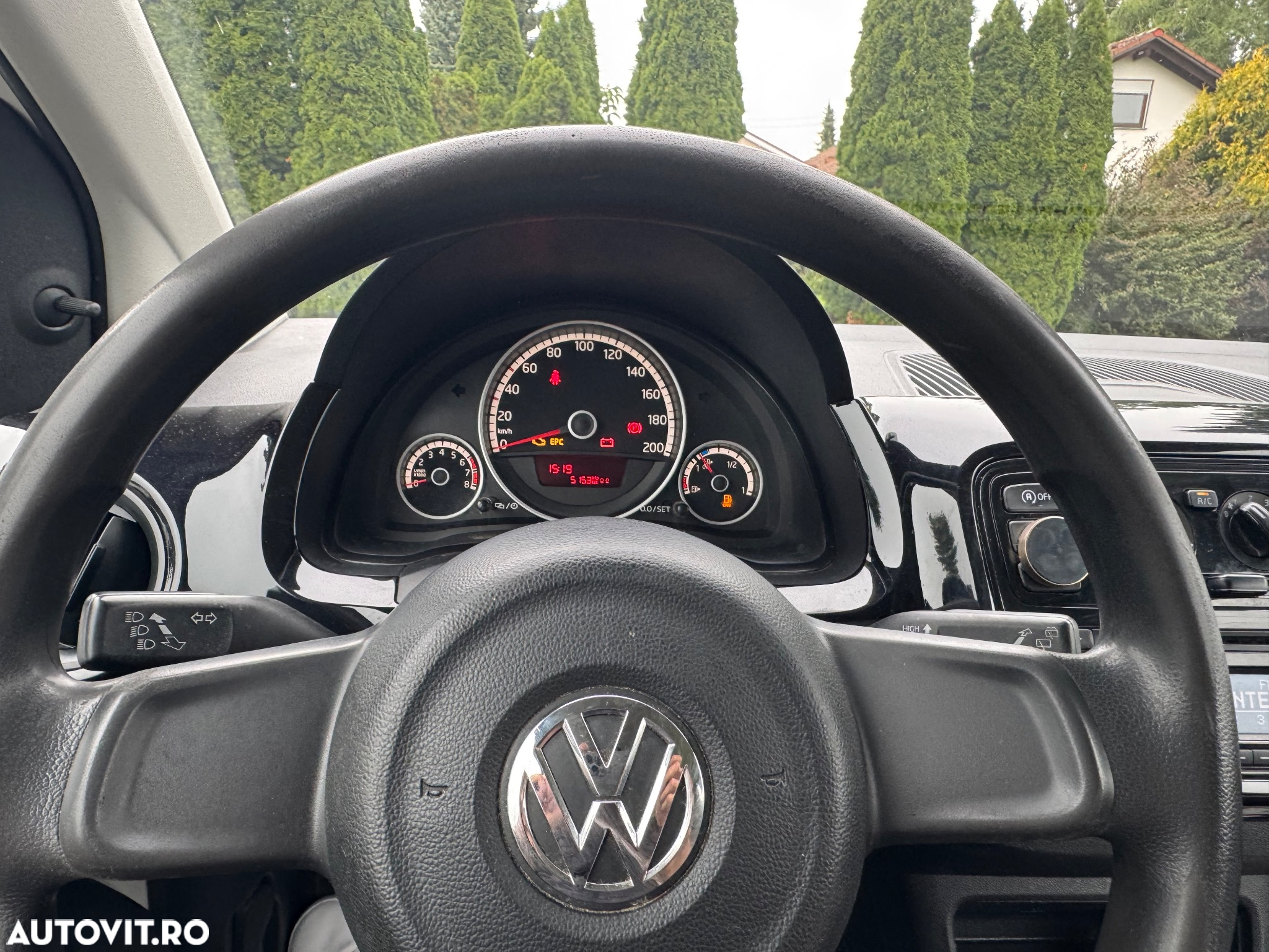 Volkswagen up! white - 17