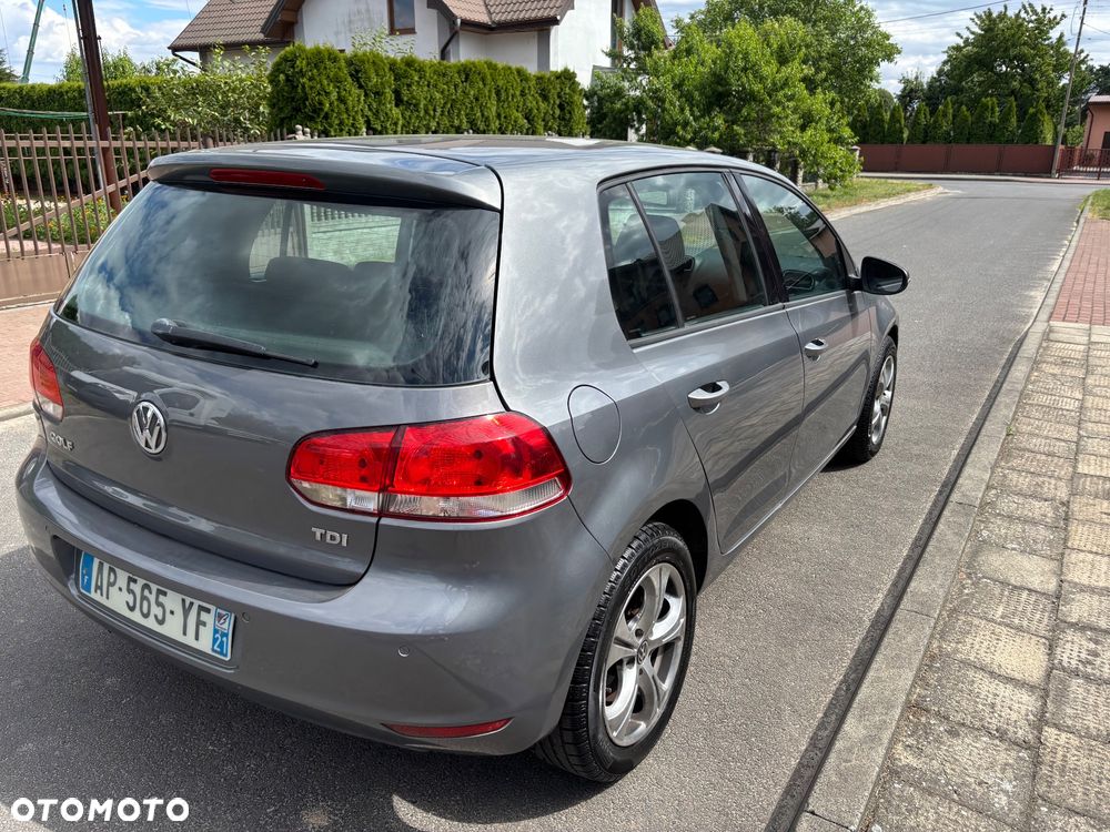 Volkswagen Golf 1.6 TDI DPF BlueMotion Technology Comfortline - 10