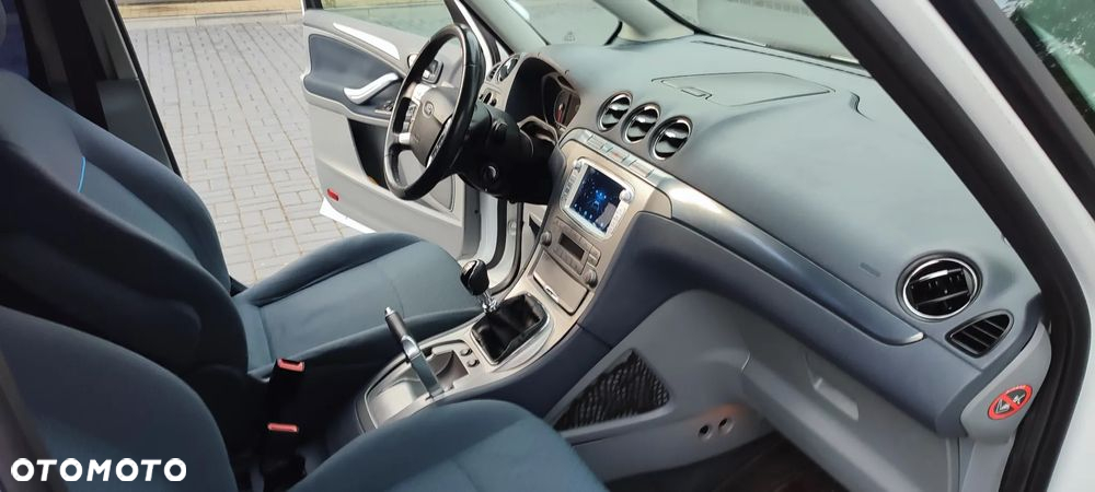 Ford Galaxy 1.8 TDCi Ambiente - 19