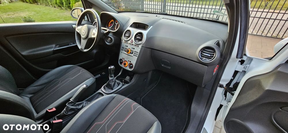 Opel Corsa 1.4 16V 150 Jahre - 10