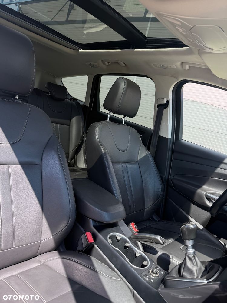 Ford Kuga 2.0 TDCi 4x4 Titanium - 30