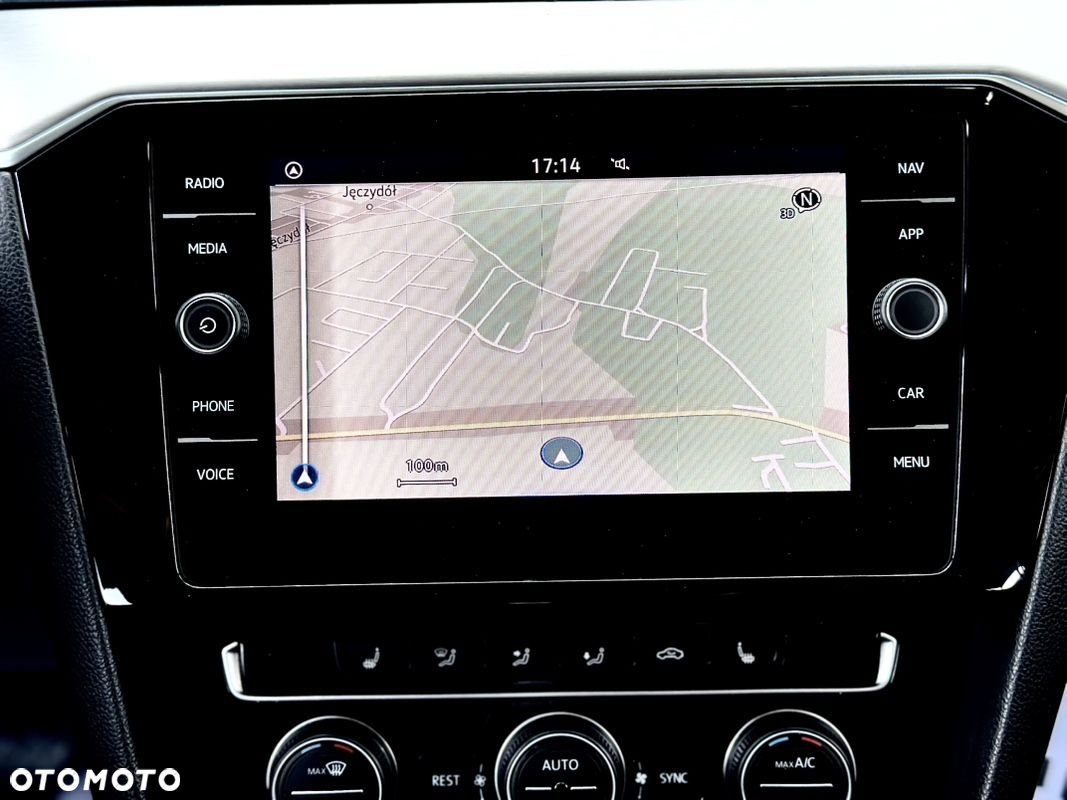 Volkswagen Passat Variant 2.0 TDI SCR DSG Highline - 31