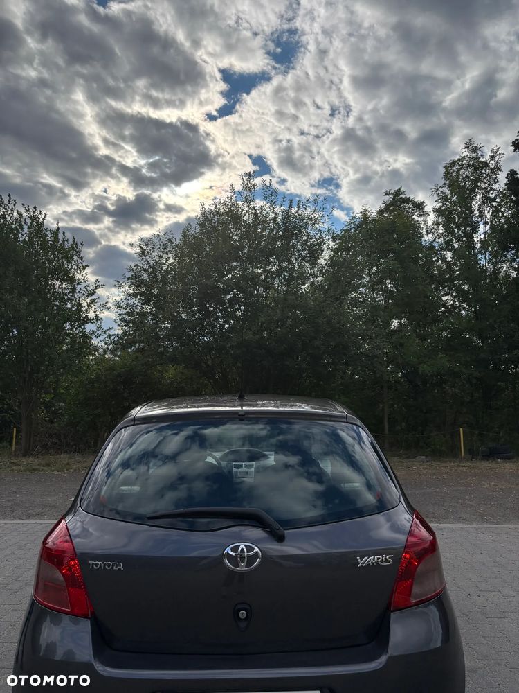 Toyota Yaris 1.3 Sol - 7
