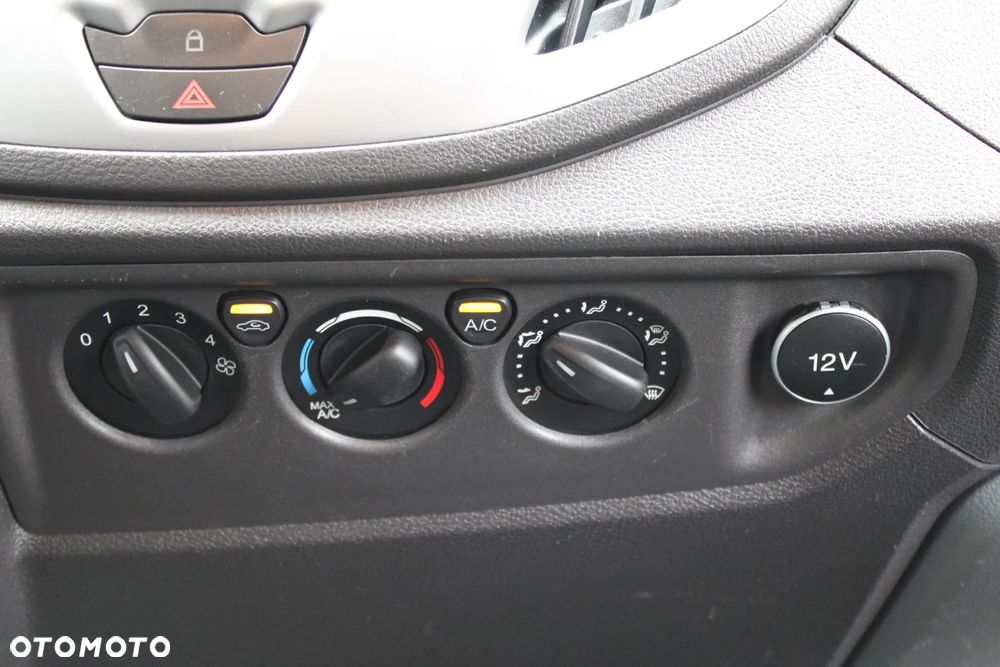 Ford Transit - 21