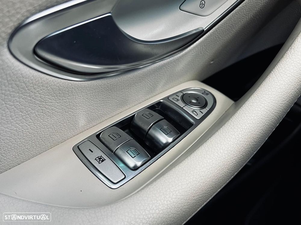 Mercedes-Benz E 220 d Avantgarde 7L - 37