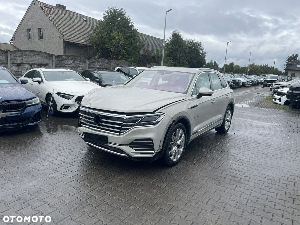 Volkswagen Touareg 3.0 V6 TDI 4Motion Elegance - 3