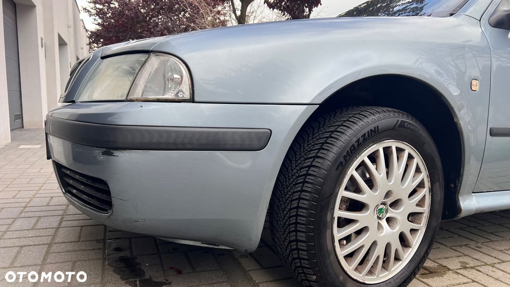 Skoda Octavia 2.0 Combi Elegance - 10