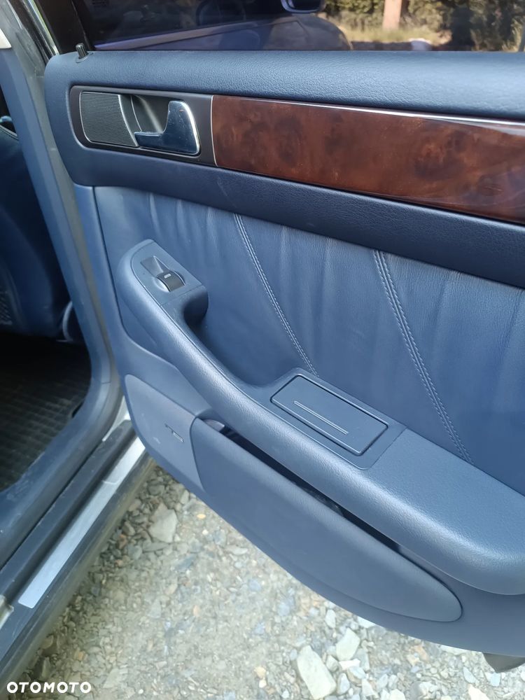Audi A6 Avant 2.8 30V Quattro - 7