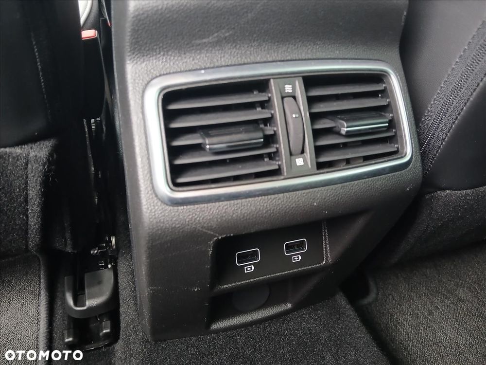Renault Megane 1.3 TCe FAP Techno EDC - 25