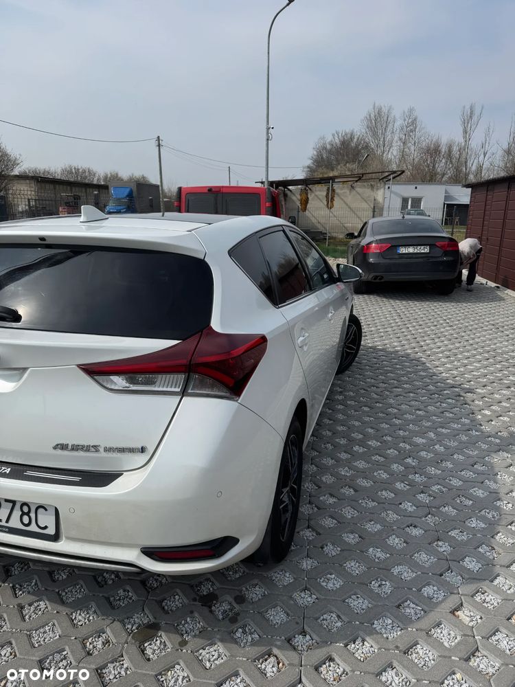 Toyota Auris 1.8 HSD Luna - 4