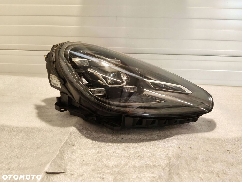 porsche cayenne 7p5 full led przód strona prawa 7p5941036k - 1