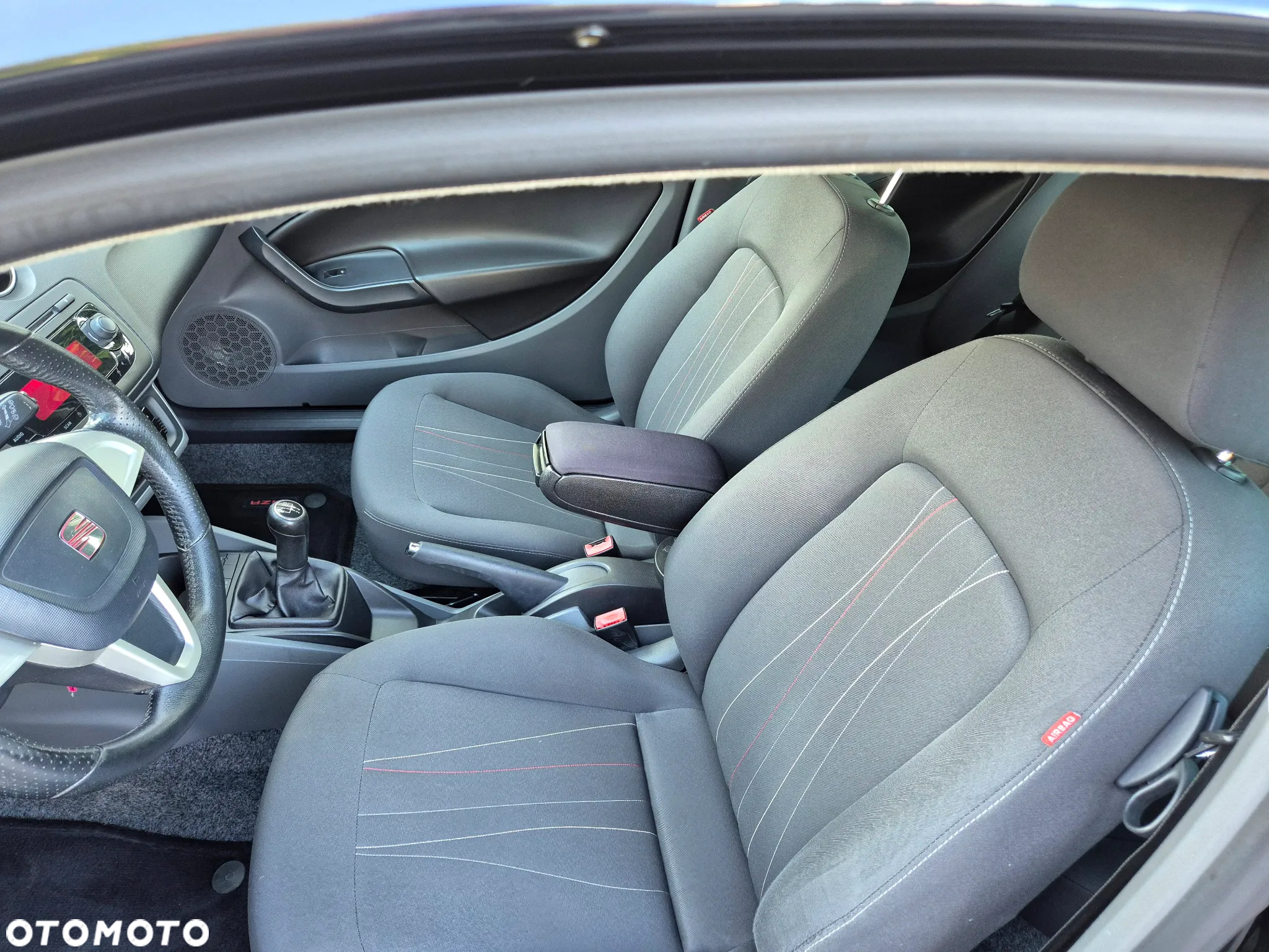 Skoda Fabia 1.2 HTP STYLE EDITION - 26