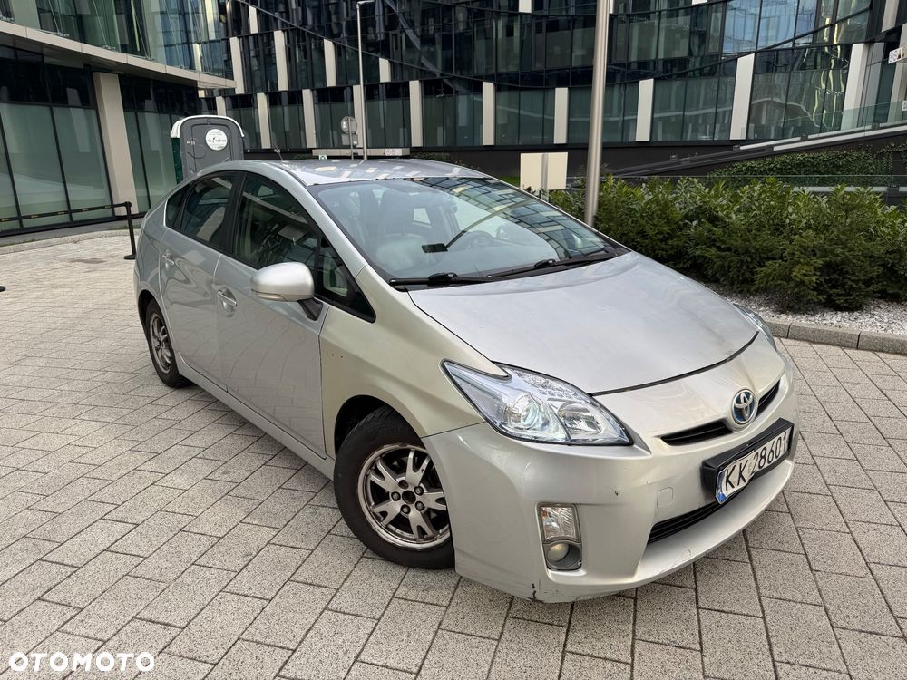 Toyota Prius - 4