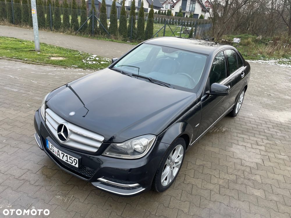 Mercedes-Benz Klasa C 180 CGI Automatik BlueEFFICIENCY Avantgarde - 4