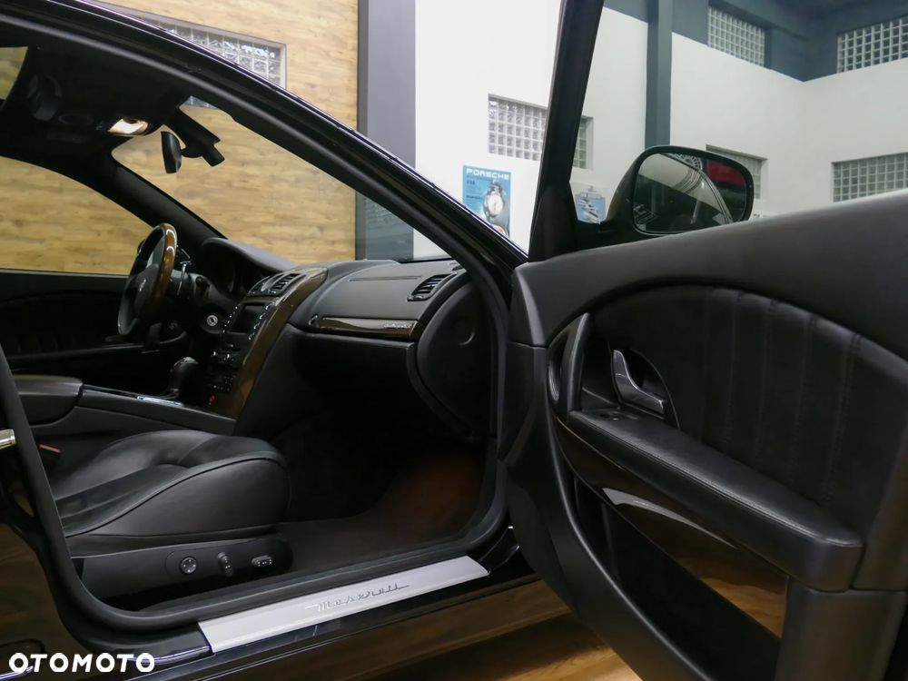 Maserati Quattroporte S - 10