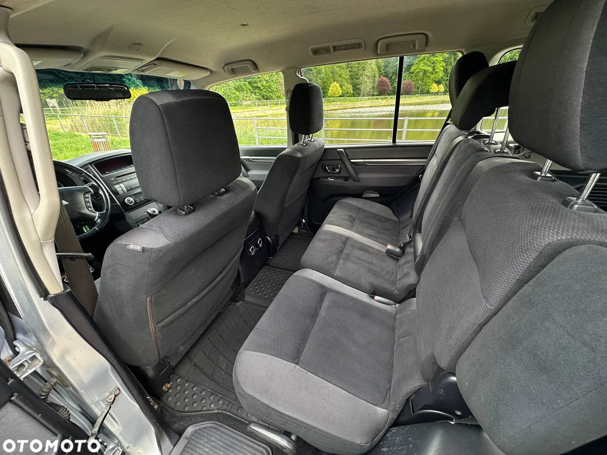 Mitsubishi Pajero - 10