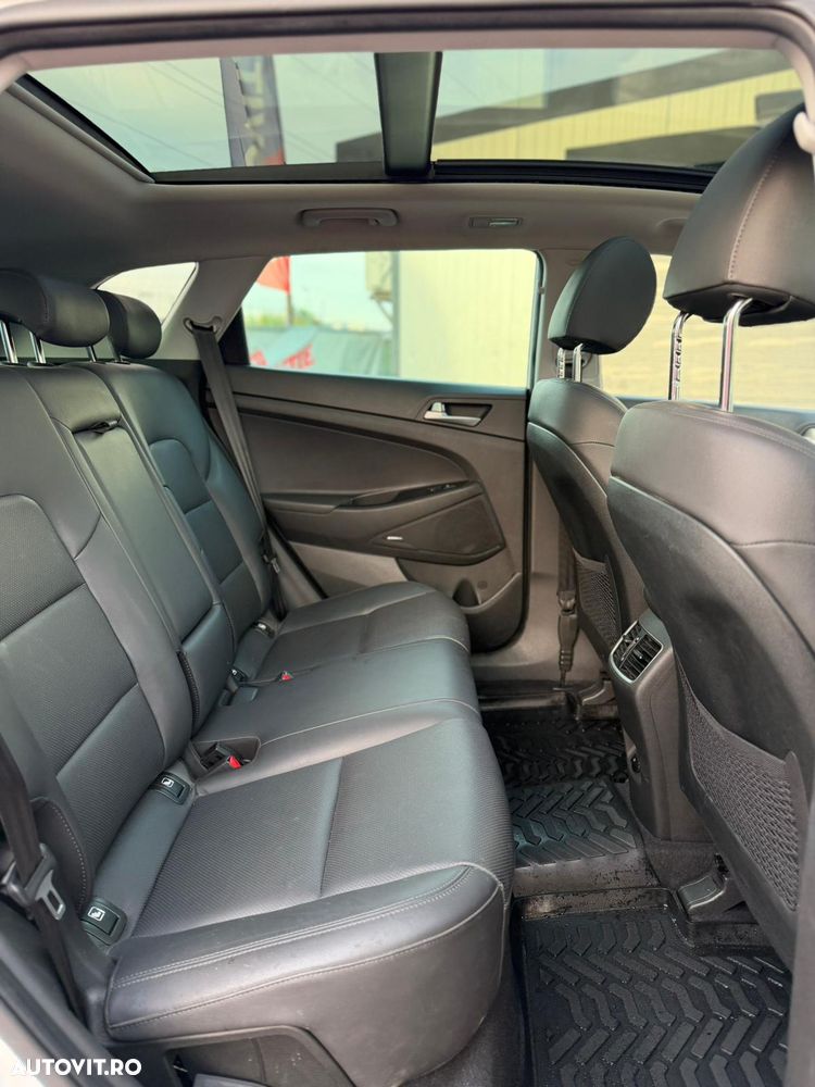 Hyundai Tucson 2.0 CRDI 4WD Automatik Premium - 12